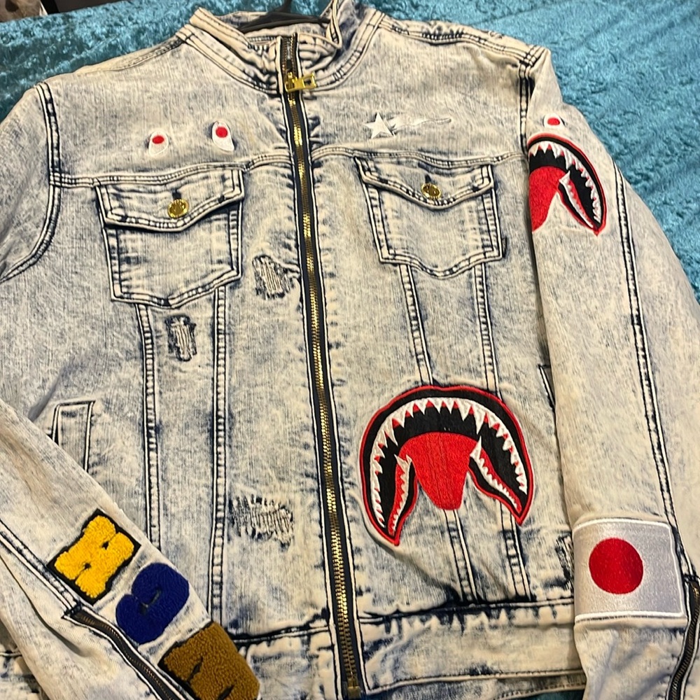 Makobi Jean jacket size extra large, very stylish worn out of town once or twice